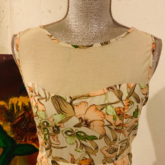 Adorable and sophisticated summer dress - Picture 3 of 7